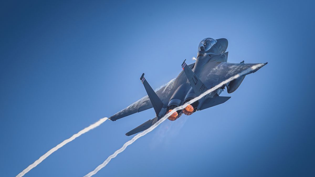 USA v Íránu zachránily letce ze sestřeleného letounu F-15